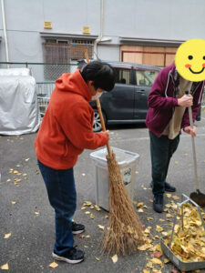 ☆掃き掃除をしてくれました☆