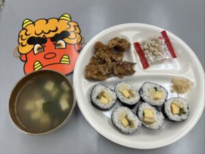 ☆巻き寿司を食べました☆