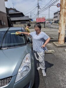 ☆洗車と草抜きをしました☆